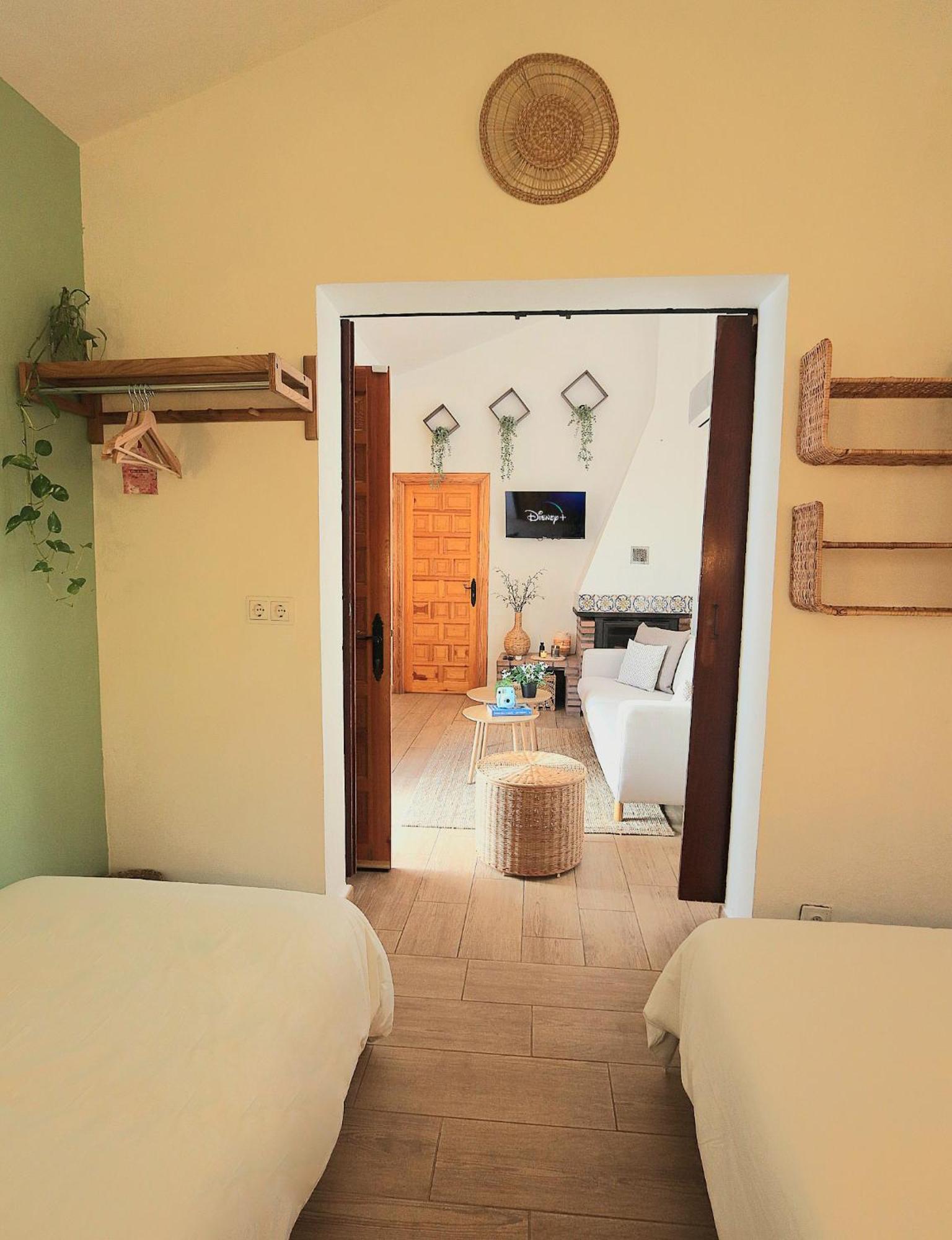 Authentic Spanish House With Terrace 10min Walk Appartamento Marbella